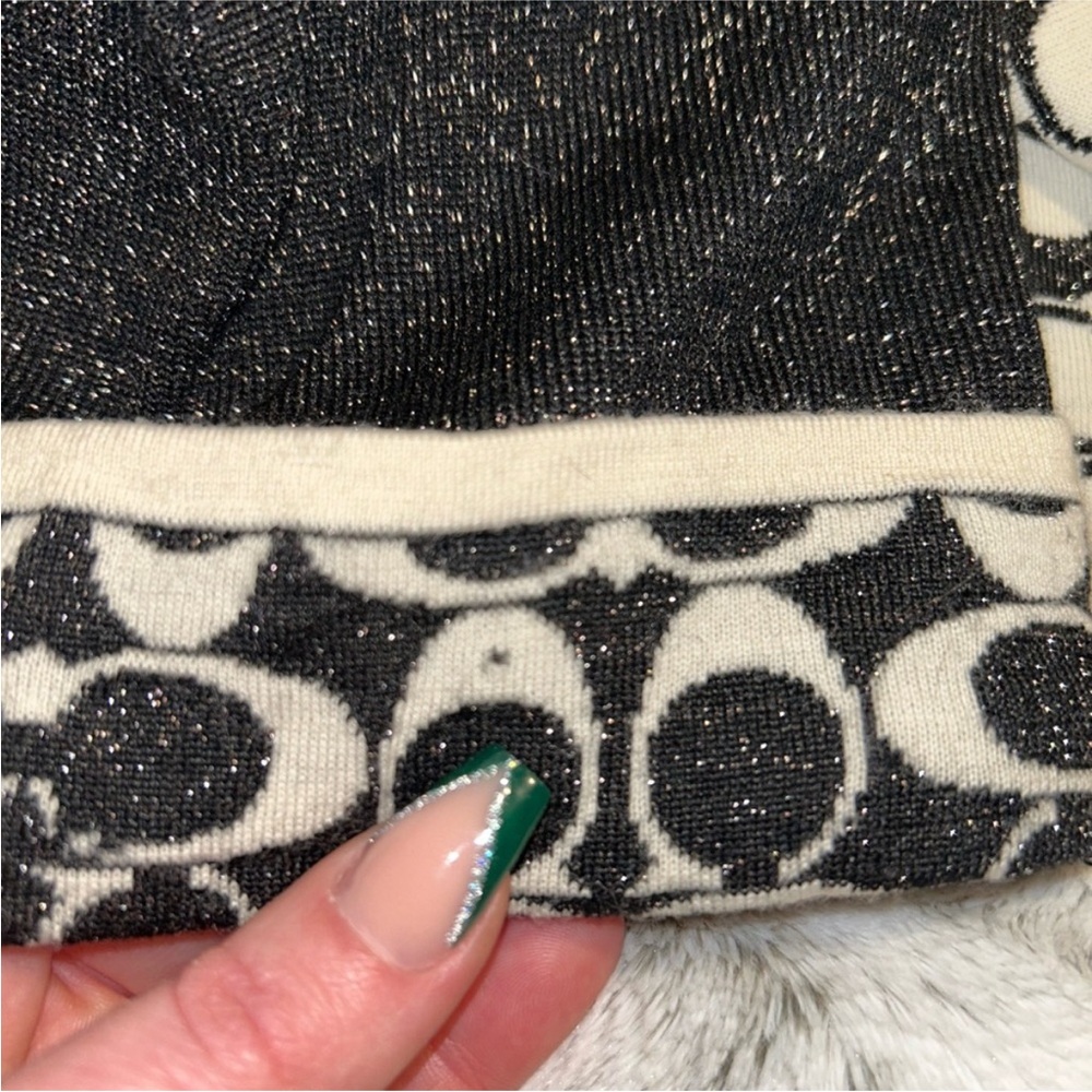 Coach scarf and hat set
Amazing condition! - Picture 4 of 6